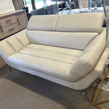 Modani Loveseat
