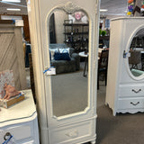 Armoire