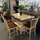 Table & Chairs
