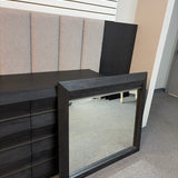King Magnussen Bedroom Set