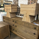Sample Dresser