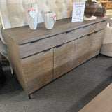 Hekman - Closeout Buffet