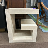 Universal Accent  Table