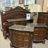 King Ashley Bedroom Set