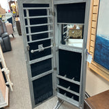 Jewelry cabinet