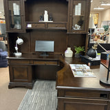 Aspen Home Desk With Hutch