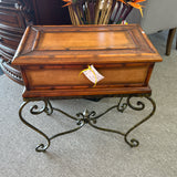 Accent table