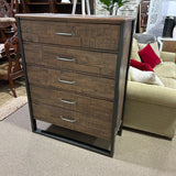 MODEL HOME Chest
