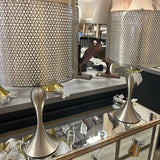 Closeout lamp