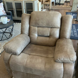 Closeout Recliner