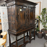 Robb & Stuckey Cabinet