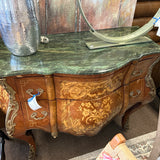 Bombay Chest