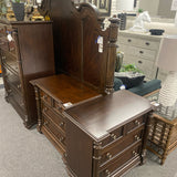 King Hooker Bedroom Set